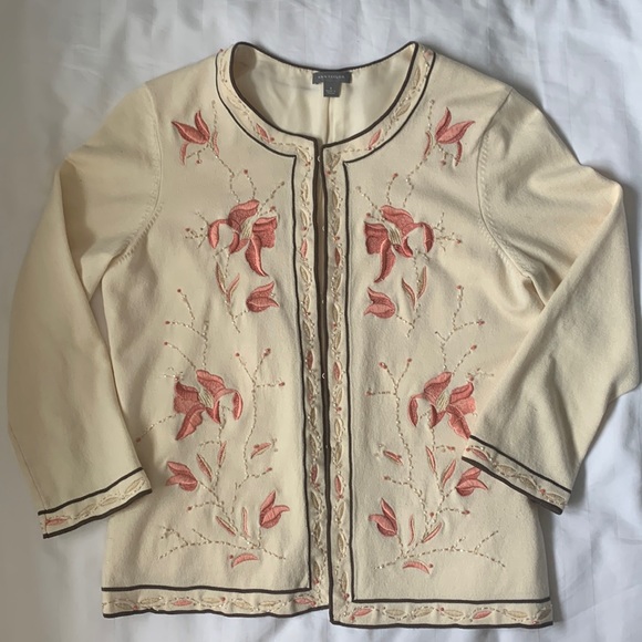 Ann Taylor silk blend embroidered silk lined cream cardigan hook/eye close EUC - Picture 1 of 10